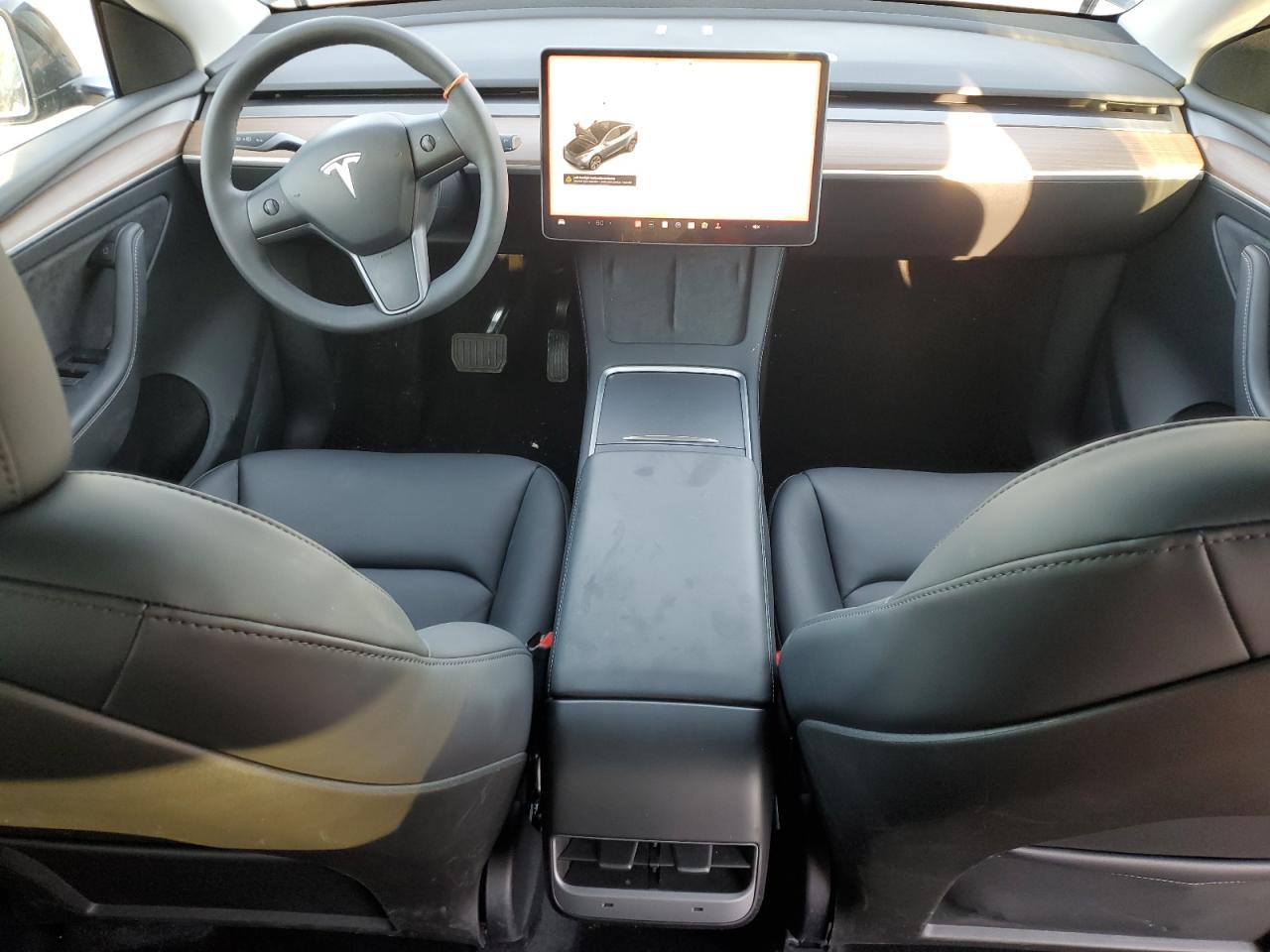 2024 TESLA MODEL Y  VIN:7SAYGDED7RF206693