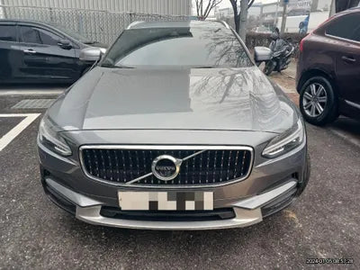 2017 Volvo V90 VIN: