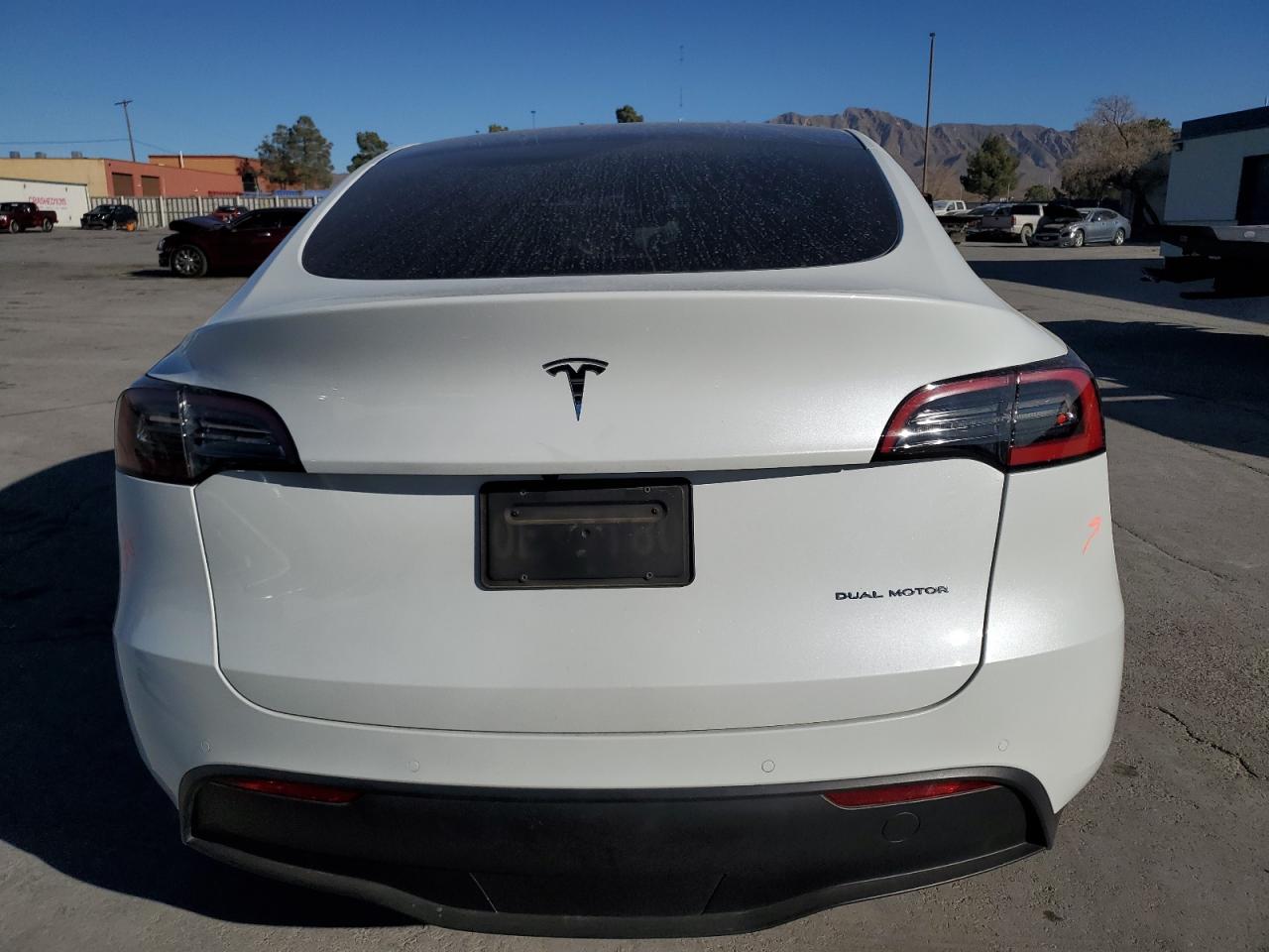 2022 TESLA MODEL Y  VIN:7SAYGDEE0NF480773