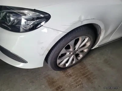 2018 Mercedes-Benz E 300 VIN: