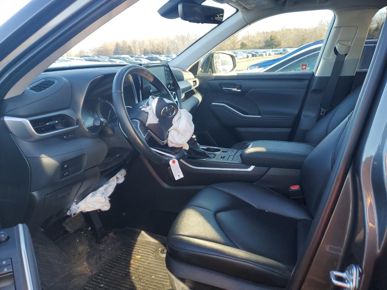 2022 TOYOTA HIGHLANDER XLE VIN:5TDGZRBH9NS588657