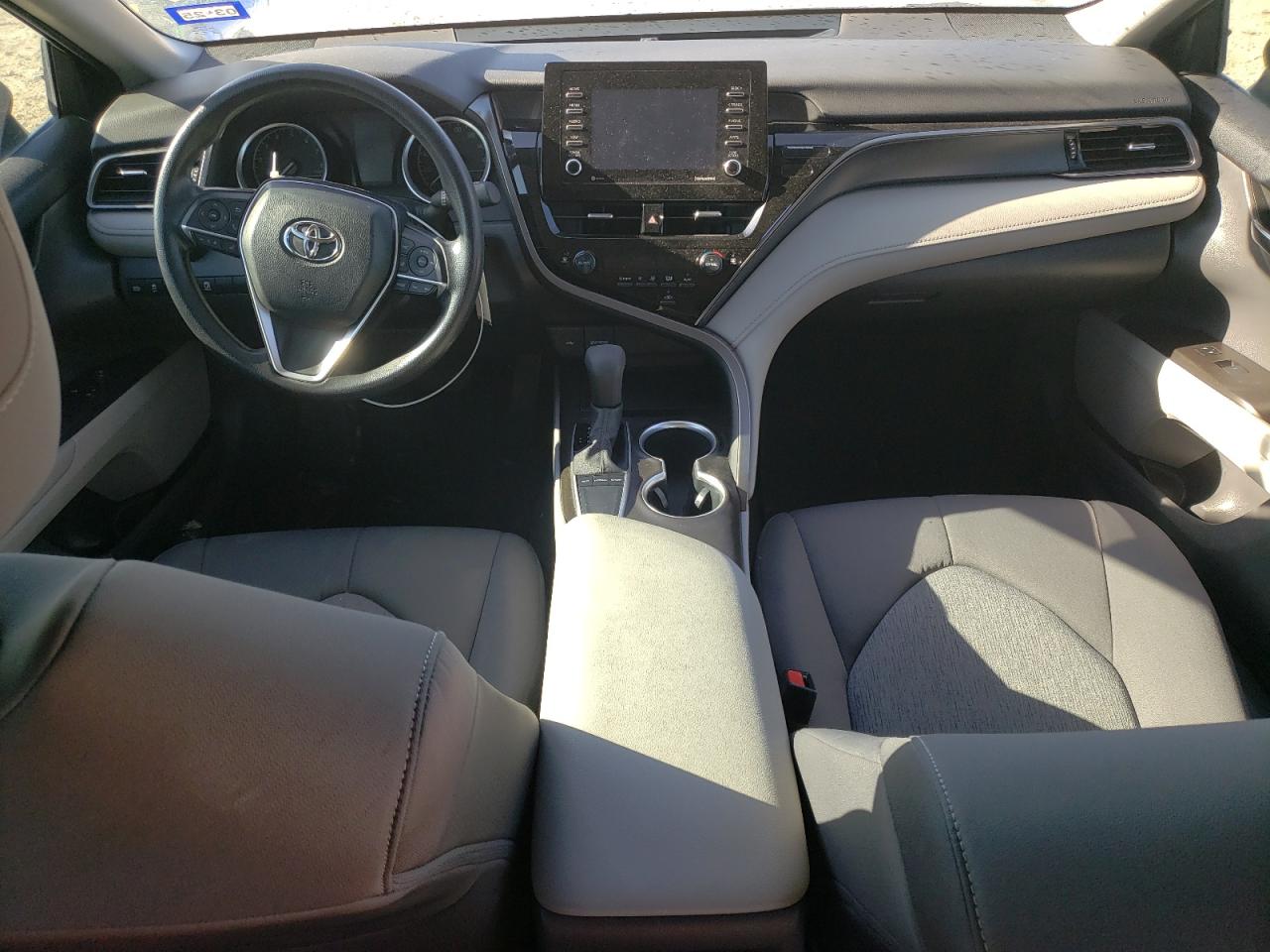 2022 TOYOTA CAMRY LE VIN:4T1C11AK0NU686634