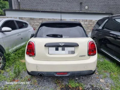 2019 MINI Cooper VIN: