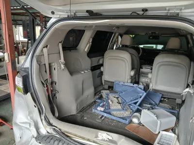2014 Kia Carnival VIN: