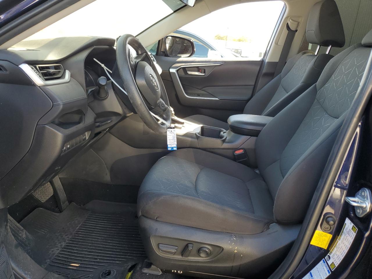 2022 TOYOTA RAV4 XLE VIN:4T3RWRFV0NU060120