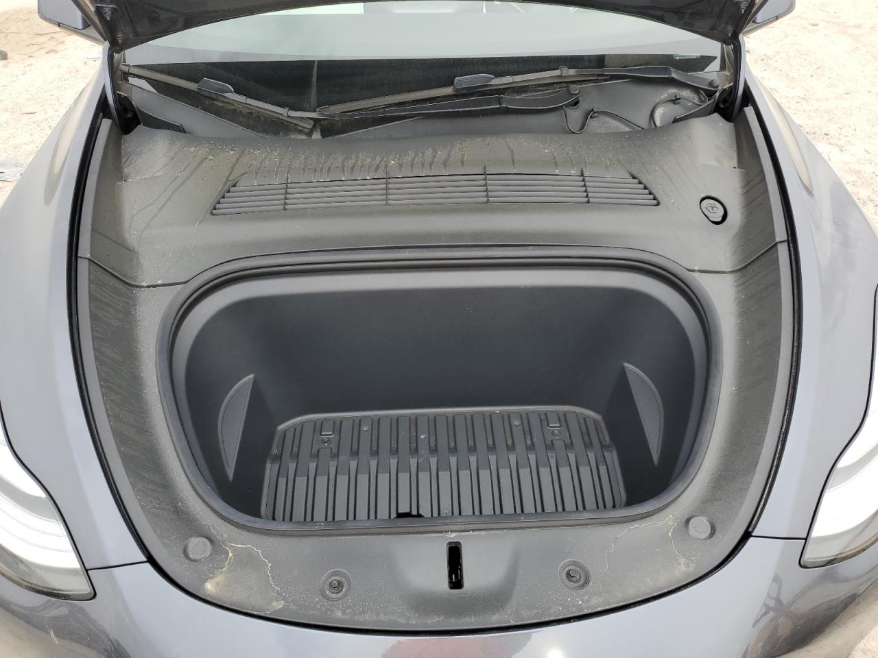 2022 TESLA MODEL Y  VIN:7SAYGDEE1NF315198