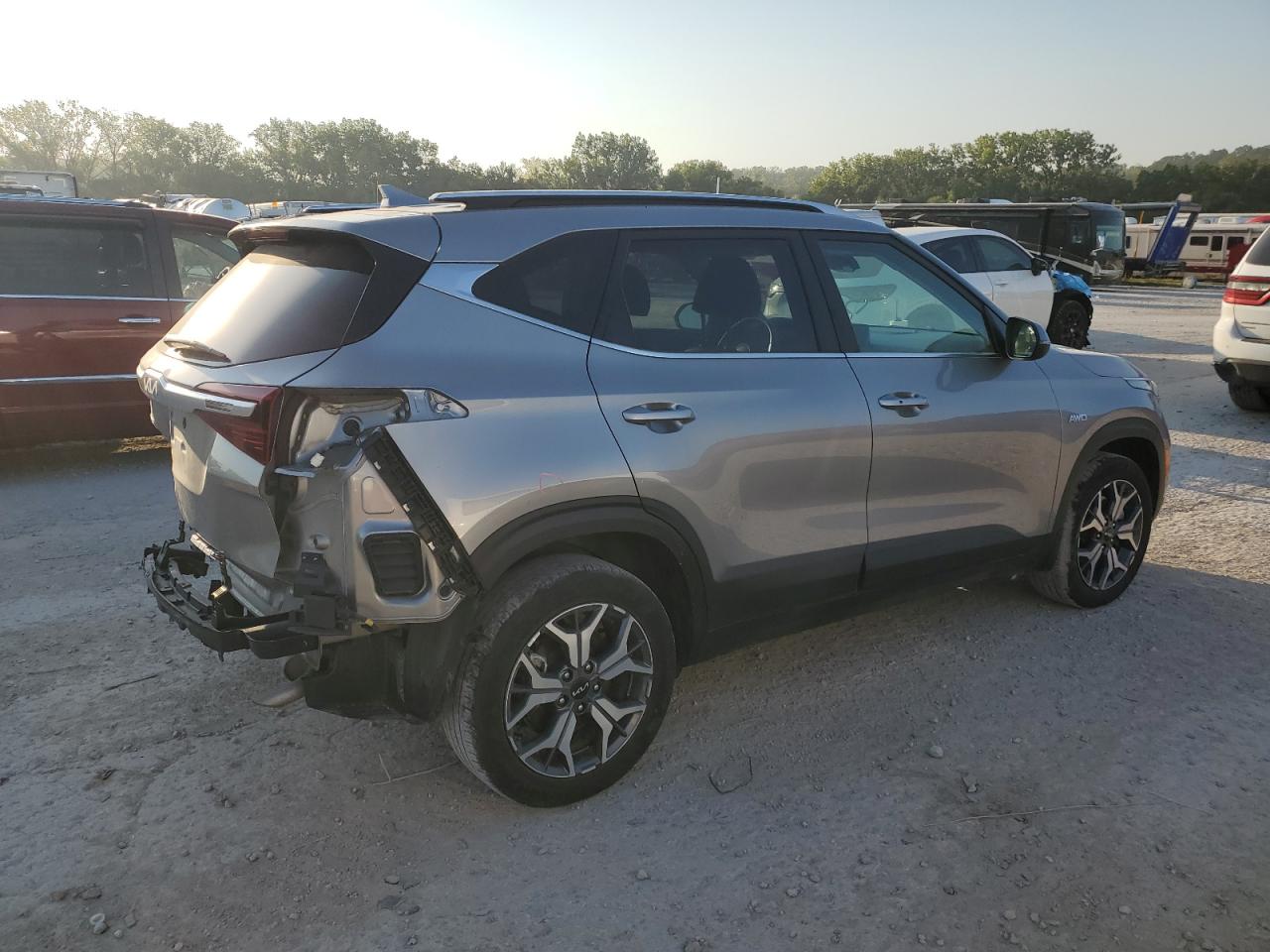 2022 KIA SELTOS EX VIN:KNDERCAA2N7304773