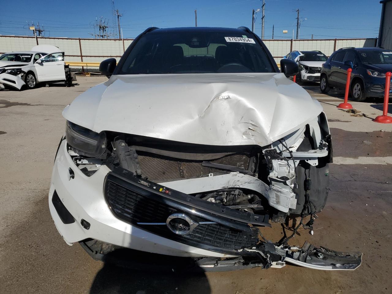 2022 VOLVO XC40 T5 R-DESIGN VIN:YV4162UM9N2722040