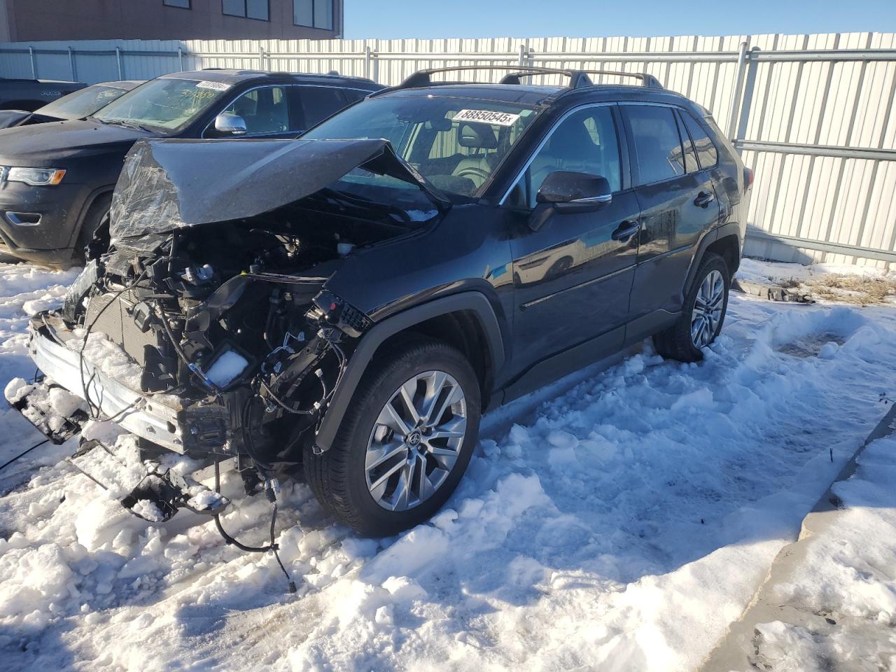 2024 TOYOTA RAV4 XLE PREMIUM VIN:2T3A1RFV9RC403879