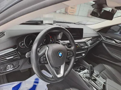 2018 BMW 520 VIN: