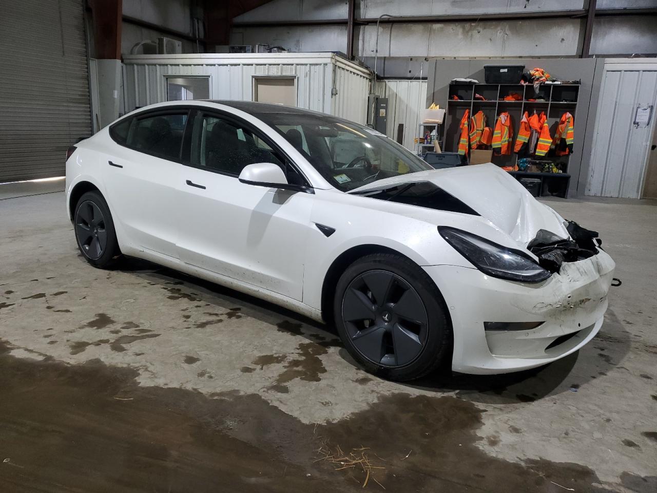 2022 TESLA MODEL 3  VIN:5YJ3E1EB8NF192713