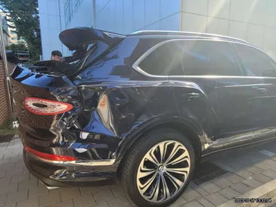 2022 Bentley Bentayga SJAAM14VXNC013723 VIN:SJAAM14VXNC013723