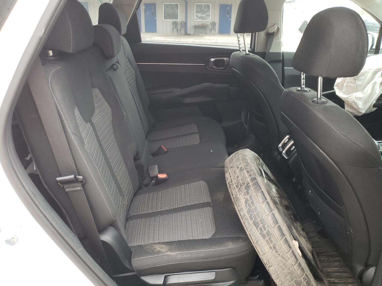 2022 KIA SORENTO LX VIN:5XYRGDLC1NG148837