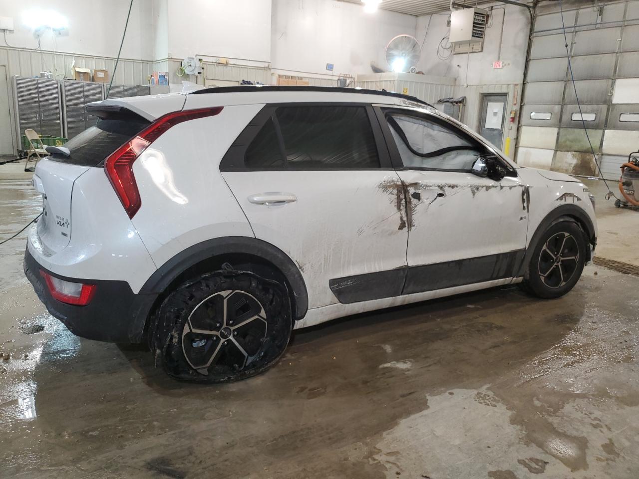 2023 KIA NIRO EX VIN:KNDCR3LE3P5094982