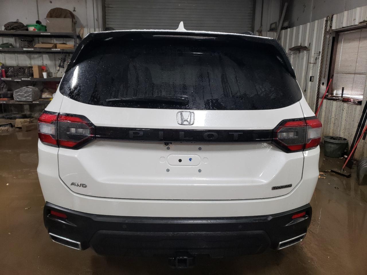 2024 HONDA PILOT TOURING VIN:5FNYG1H70RB008992