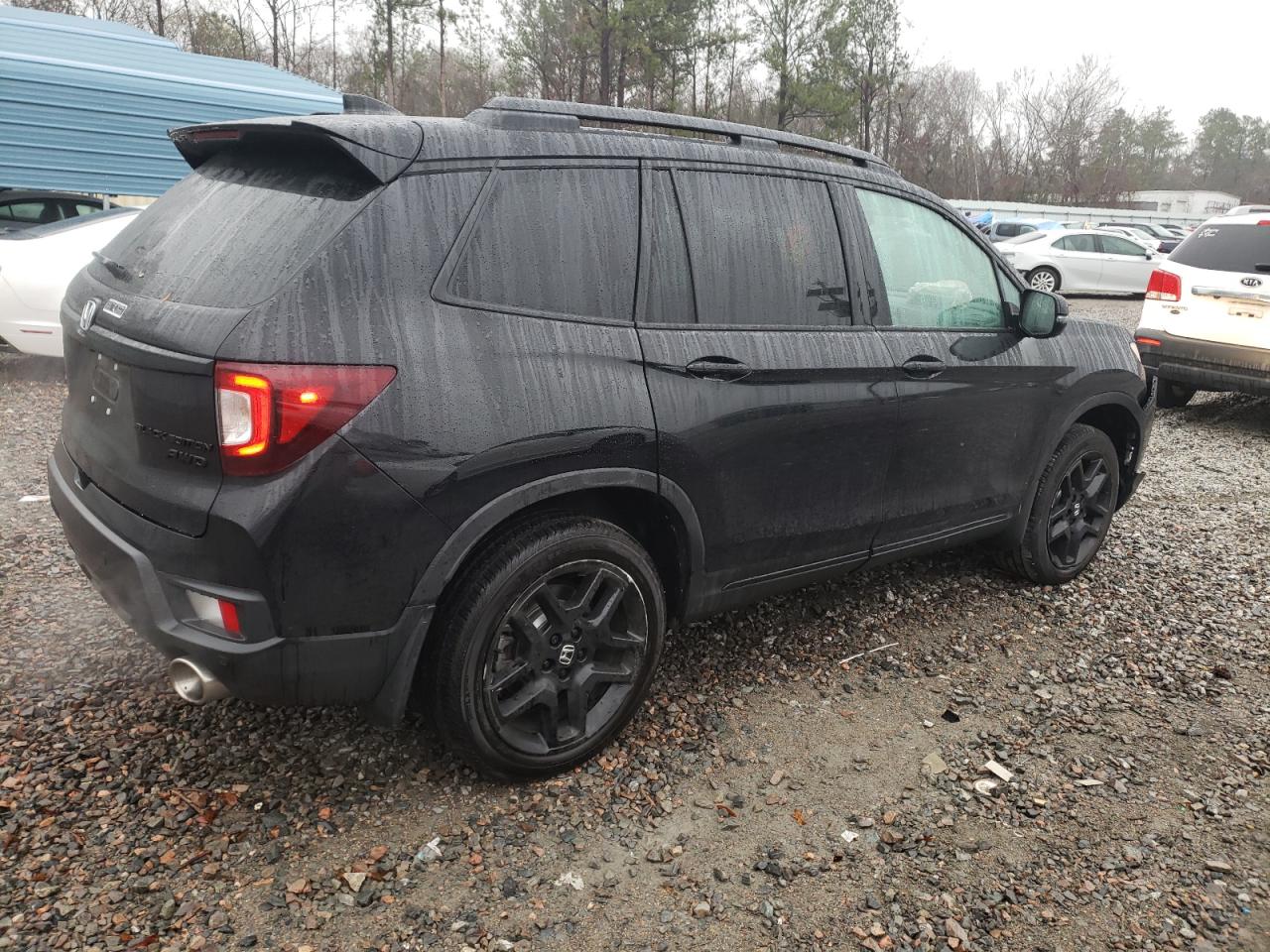 2024 HONDA PASSPORT BLACK EDITION VIN:5FNYF8H84RB007624