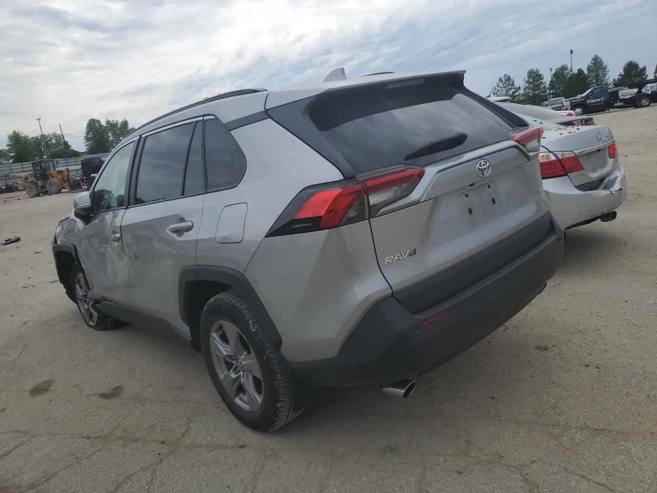 2022 TOYOTA RAV4 XLE VIN:2T3W1RFV8NC202202