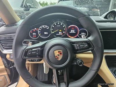 2023 Porsche Panamera VIN: