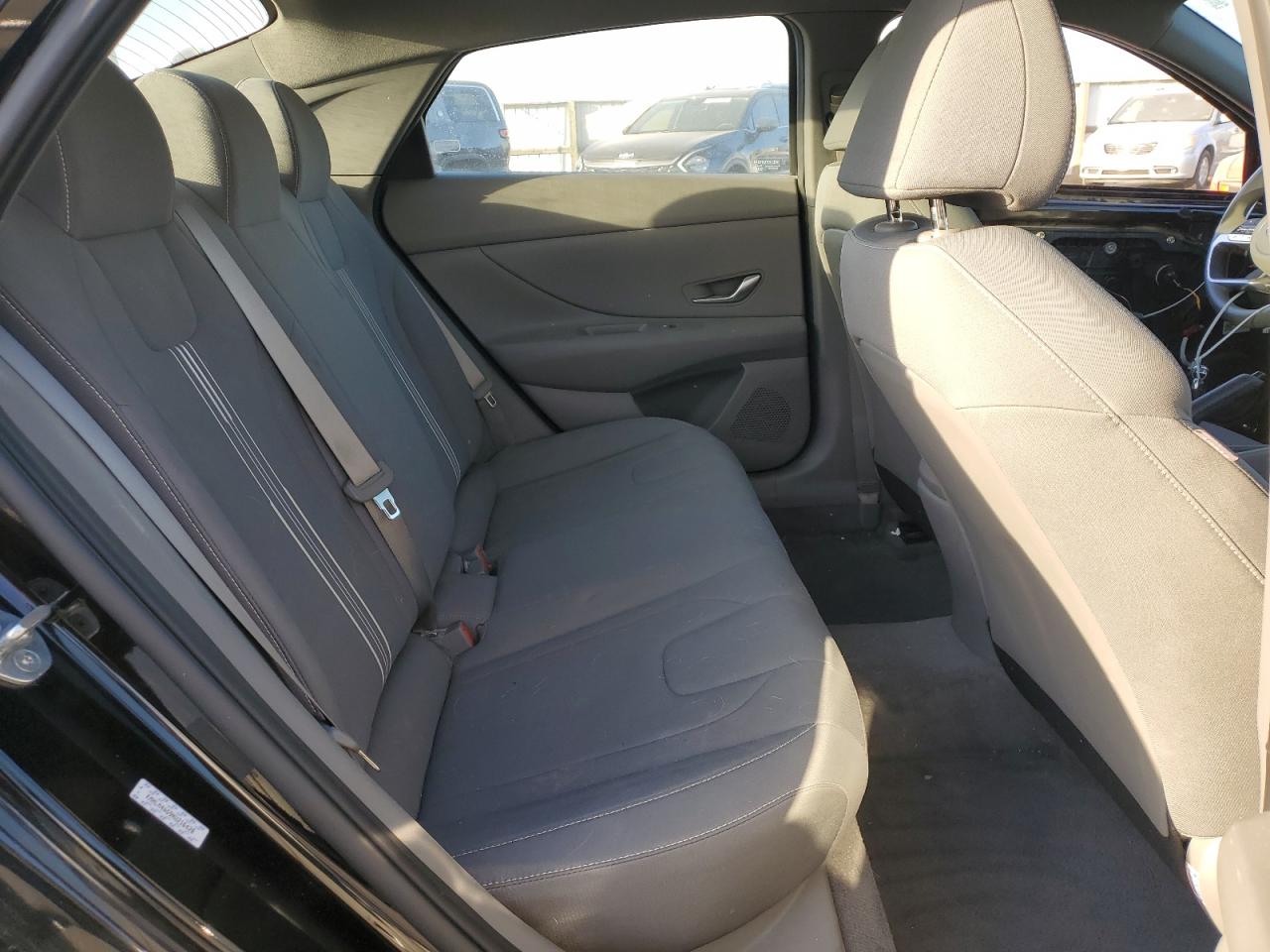 2022 HYUNDAI ELANTRA SEL VIN:KMHLM4AG9NU216428