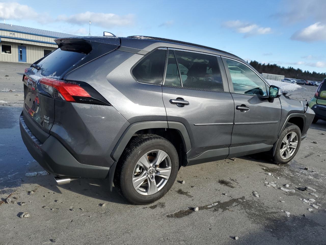 2023 TOYOTA RAV4 XLE VIN:2T3P1RFVXPC388588