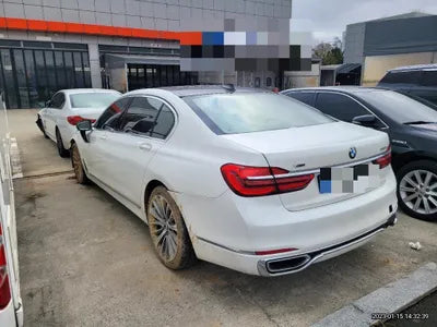 2017 BMW 750 VIN: