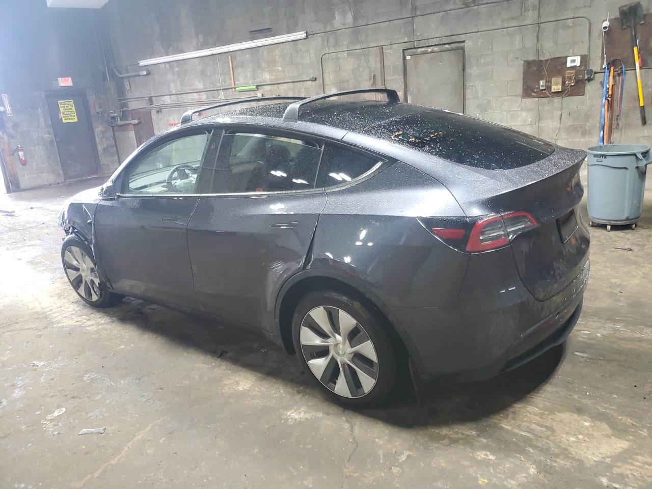 2024 TESLA MODEL Y  VIN:7SAYGAEE8RF063468