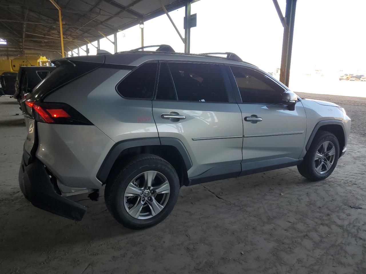 2022 TOYOTA RAV4 XLE VIN:2T3W1RFV7NW193488