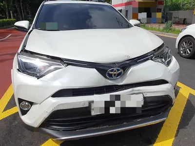 2017 Toyota RAV4 VIN: