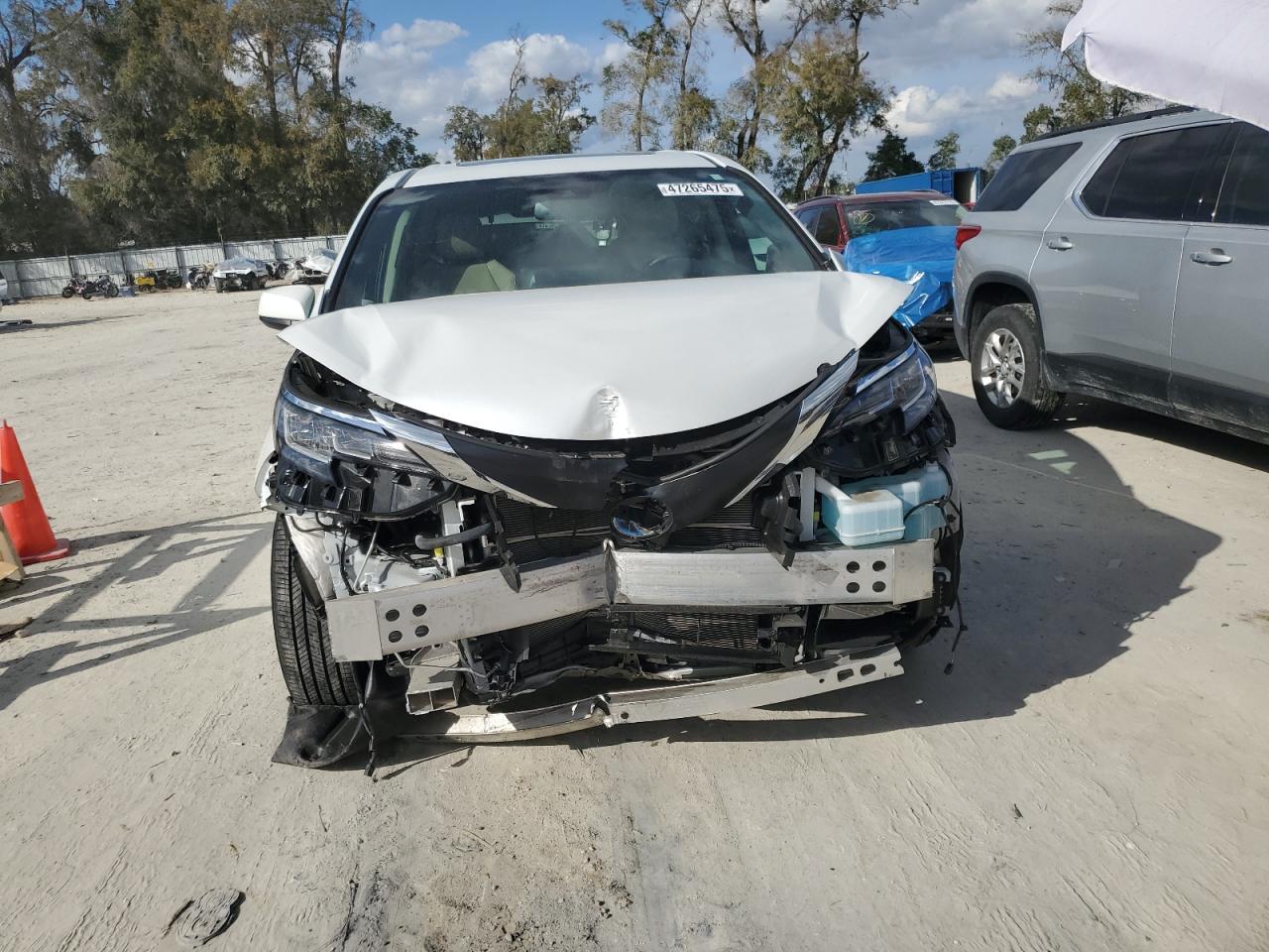 2022 TOYOTA SIENNA XLE VIN:5TDYRKEC7NS087469