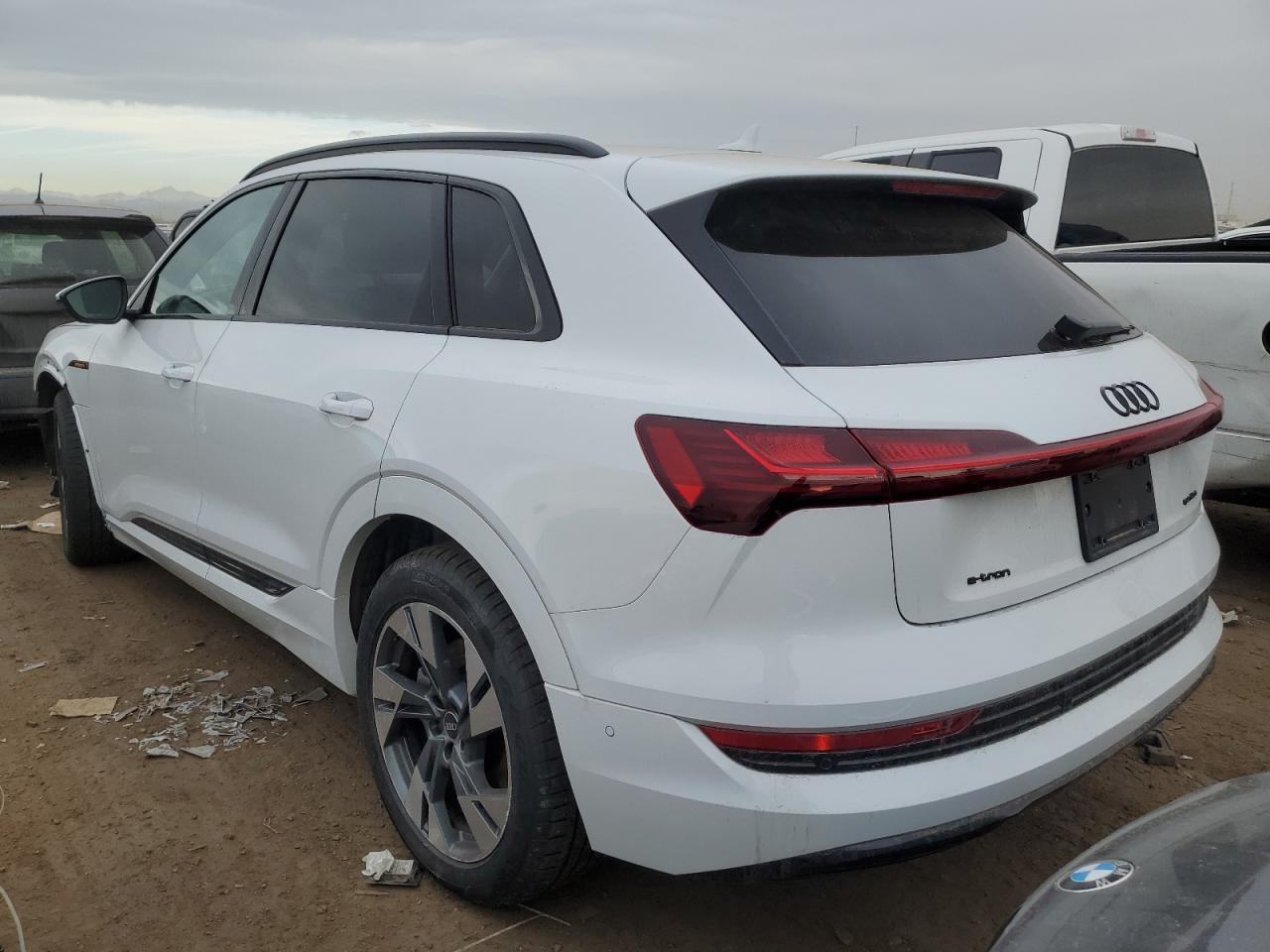 2022 AUDI E-TRON PREMIUM VIN:WA1AAAGE3NB043293