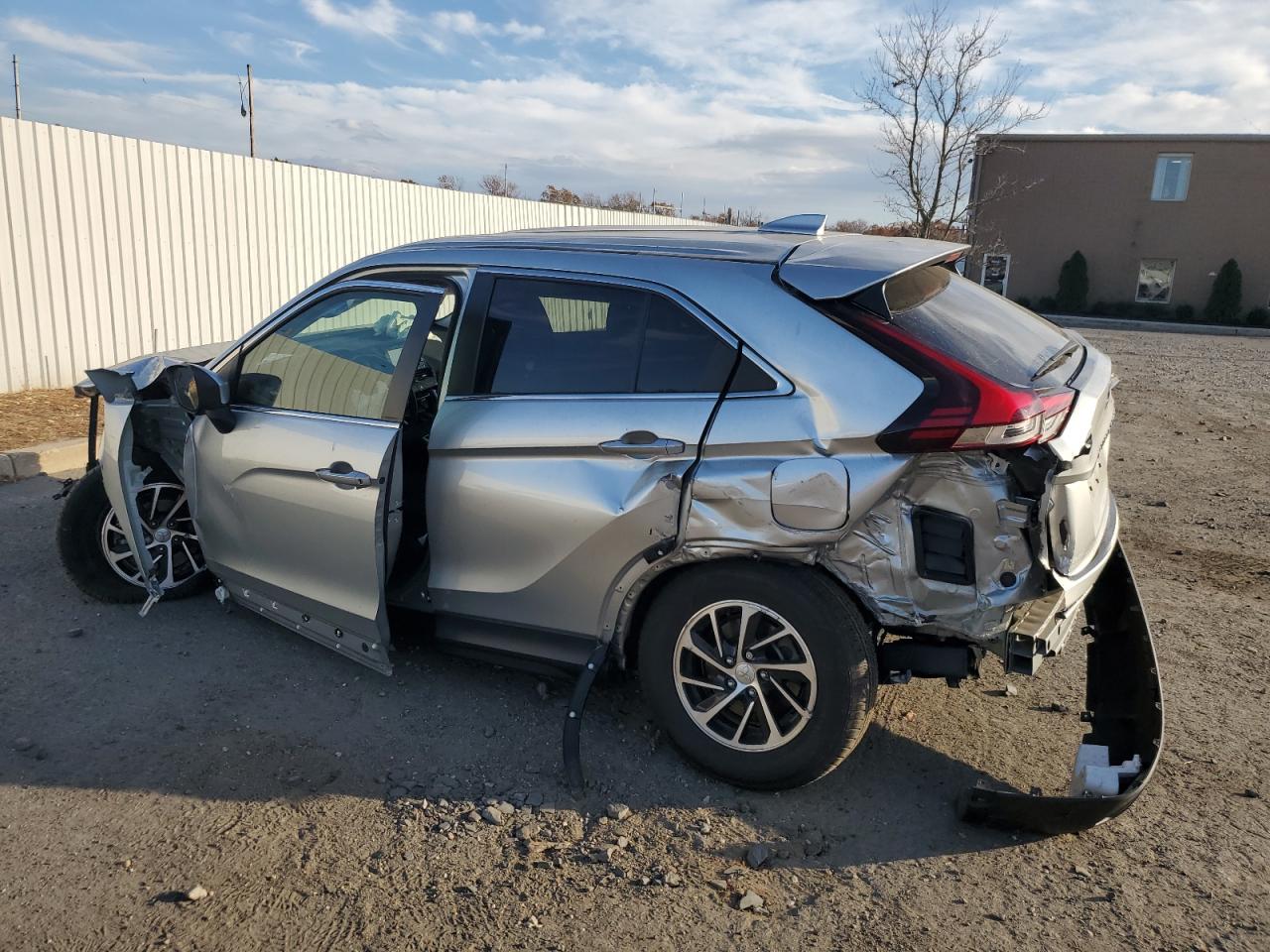 2022 MITSUBISHI ECLIPSE CROSS ES VIN:JA4ASUAA7NZ054289