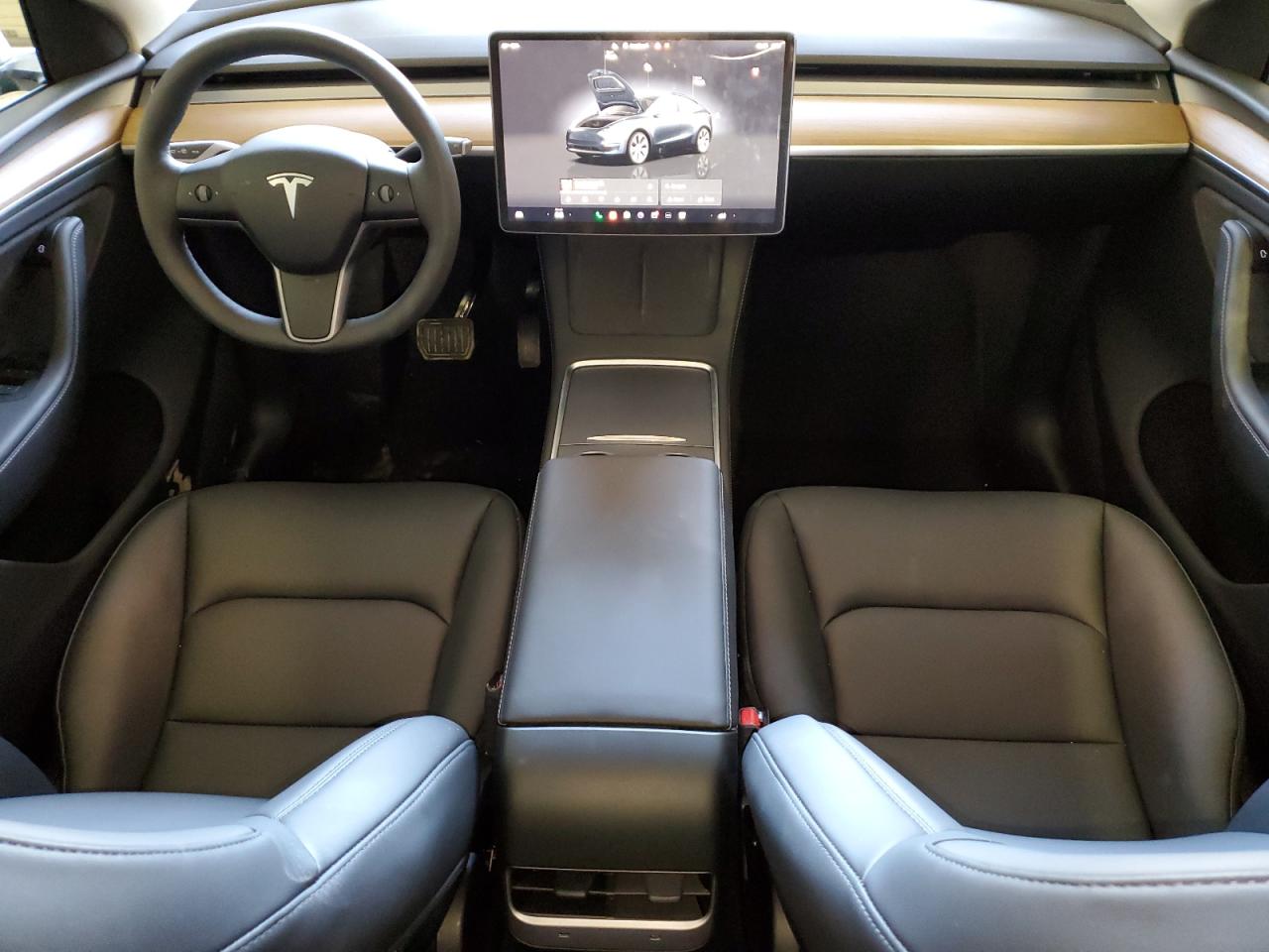 2024 TESLA MODEL Y  VIN:7SAYGDEEXRA253433