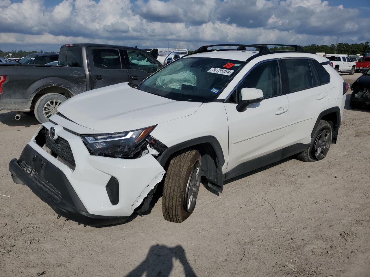 2024 TOYOTA RAV4 XLE VIN:2T3W1RFV2RW347160