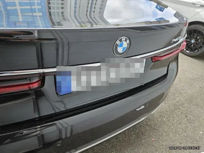 2022 BMW 740 VIN: