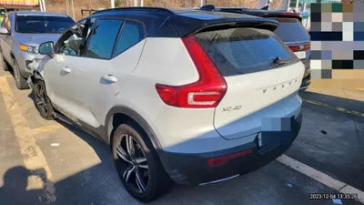 2019 Volvo XC40 VIN:
