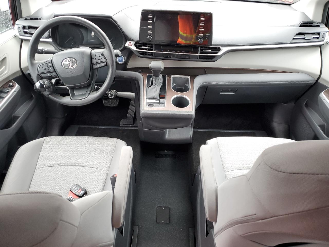 2022 TOYOTA SIENNA LE VIN:5TDKSKFC8NS066705