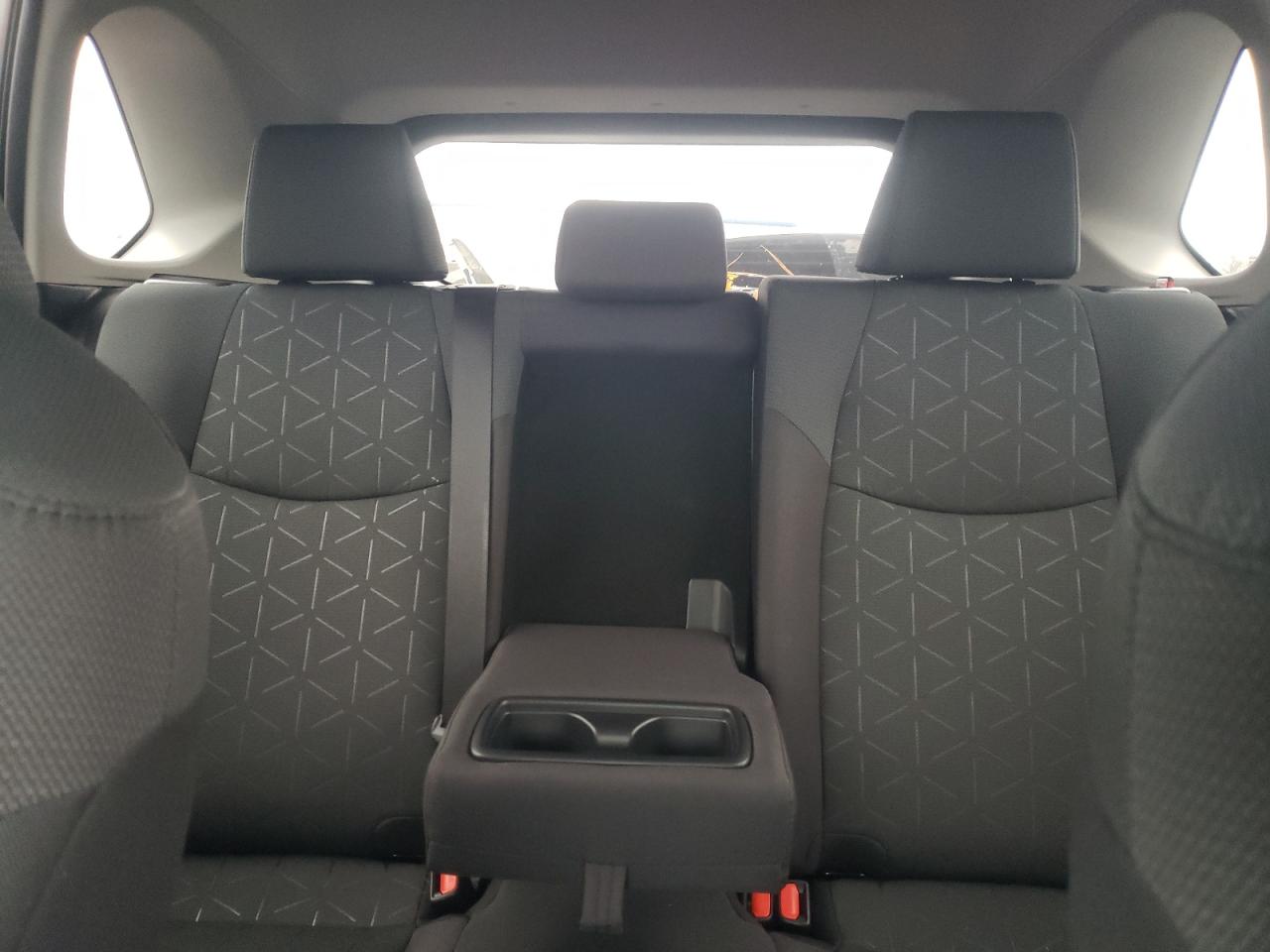 2024 TOYOTA RAV4 XLE VIN:2T3P1RFV5RC417367