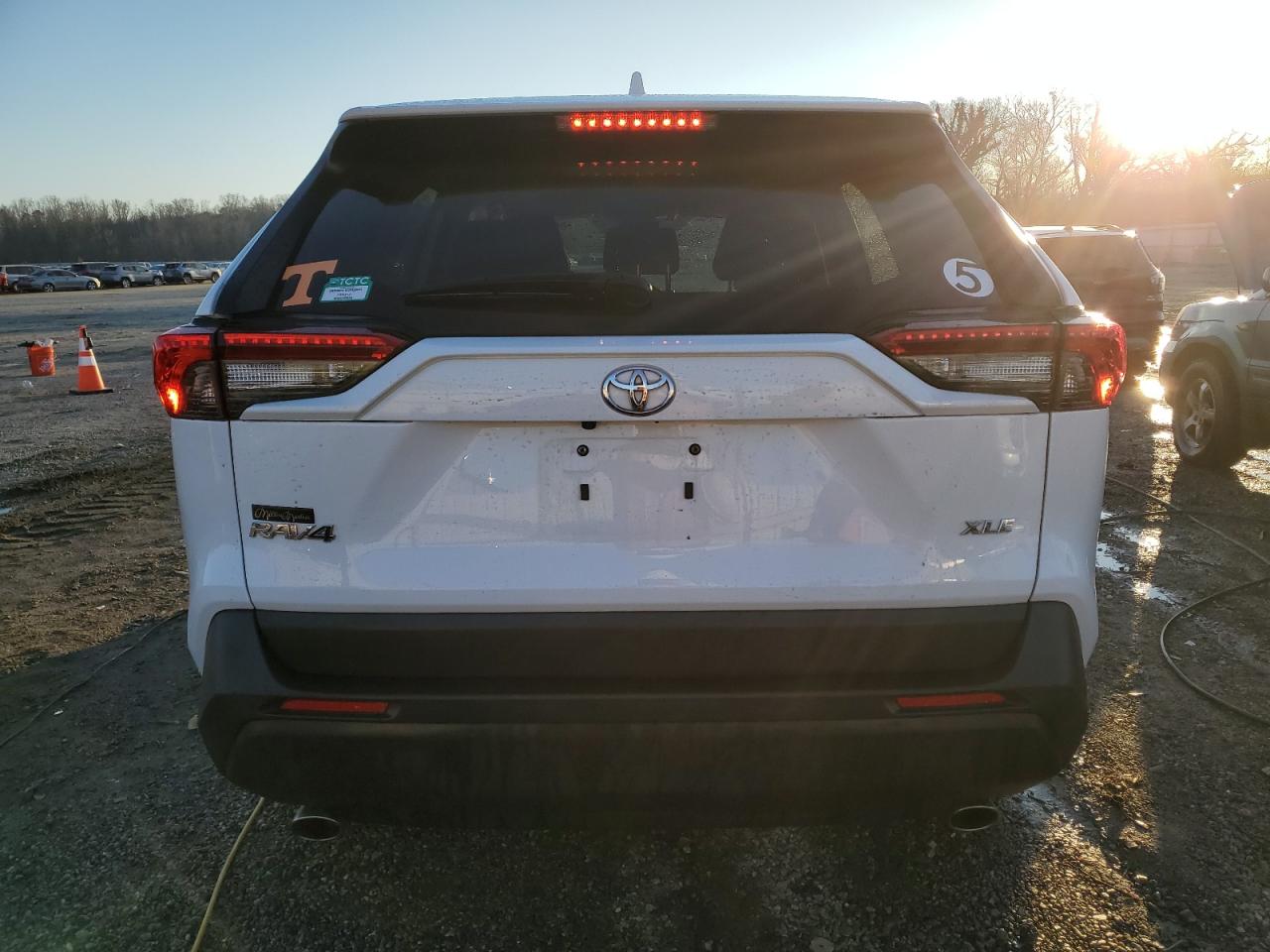 2022 TOYOTA RAV4 XLE VIN:2T3W1RFVXNC201438
