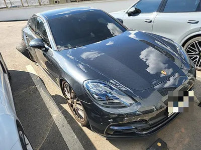 2018 Porsche Panamera VIN: