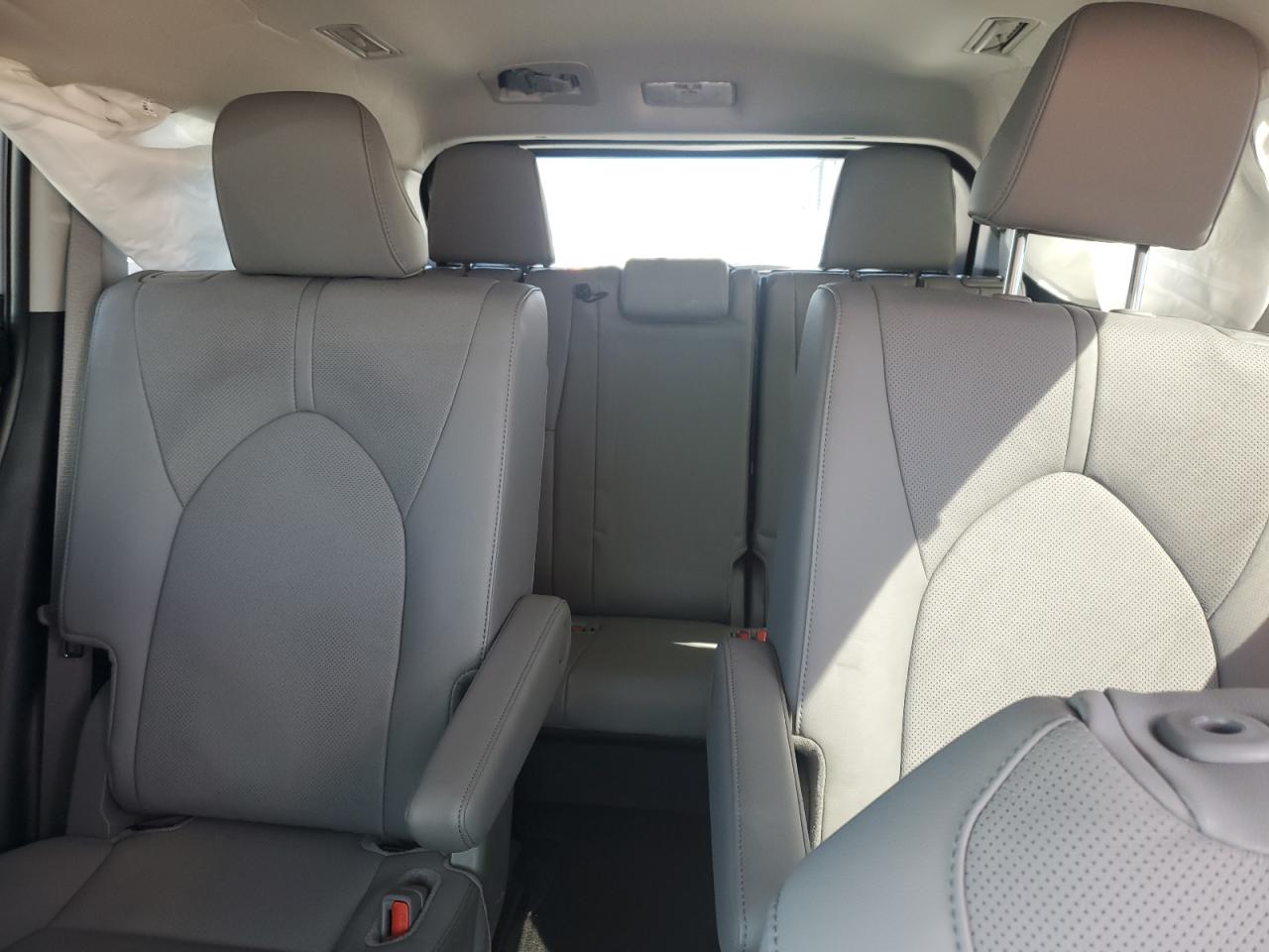 2024 TOYOTA HIGHLANDER LE VIN:5TDKDRAH3RS544265