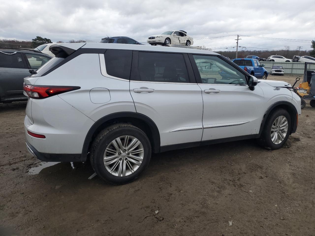 2022 MITSUBISHI OUTLANDER ES VIN:JA4J3TA84NZ033355