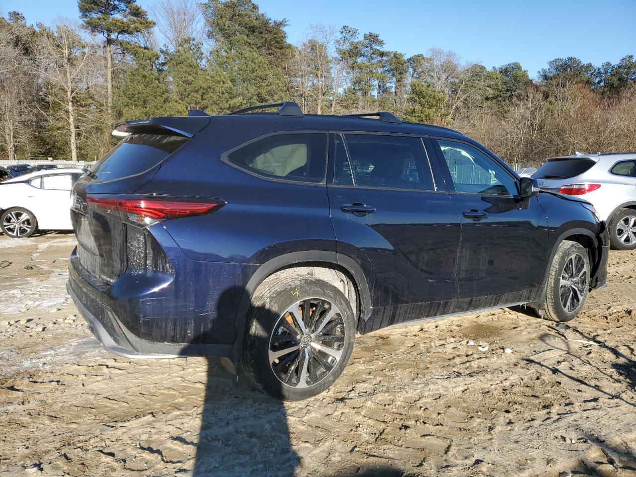 2022 TOYOTA HIGHLANDER XSE VIN:5TDLZRBHXNS239294