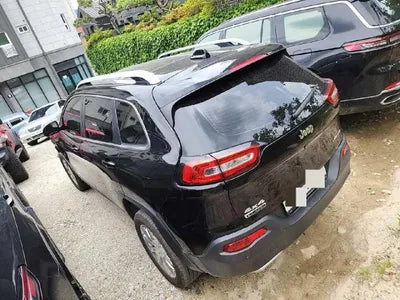 2017 Jeep Cherokee VIN: