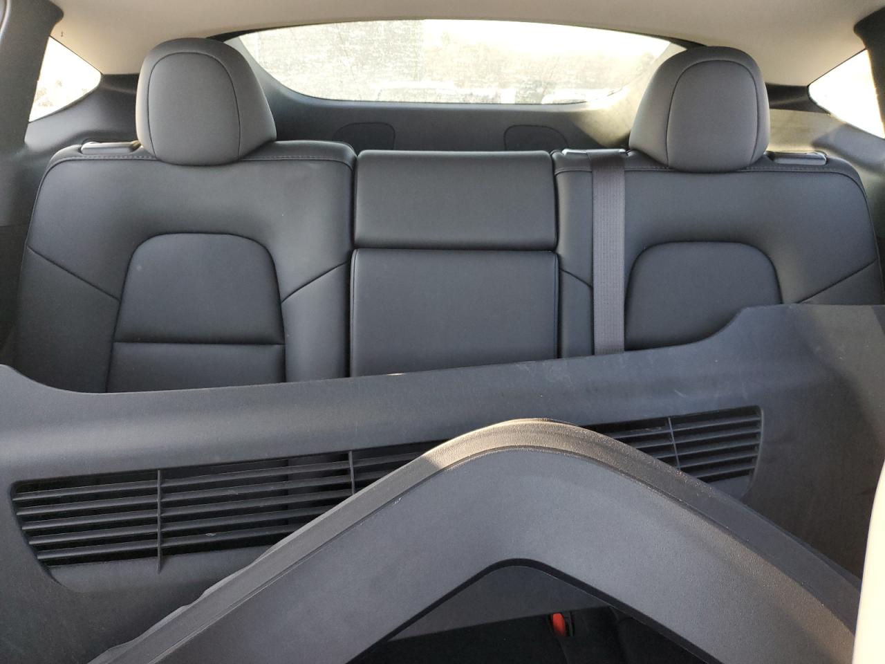 2024 TESLA MODEL Y  VIN:7SAYGDEE0RA275960