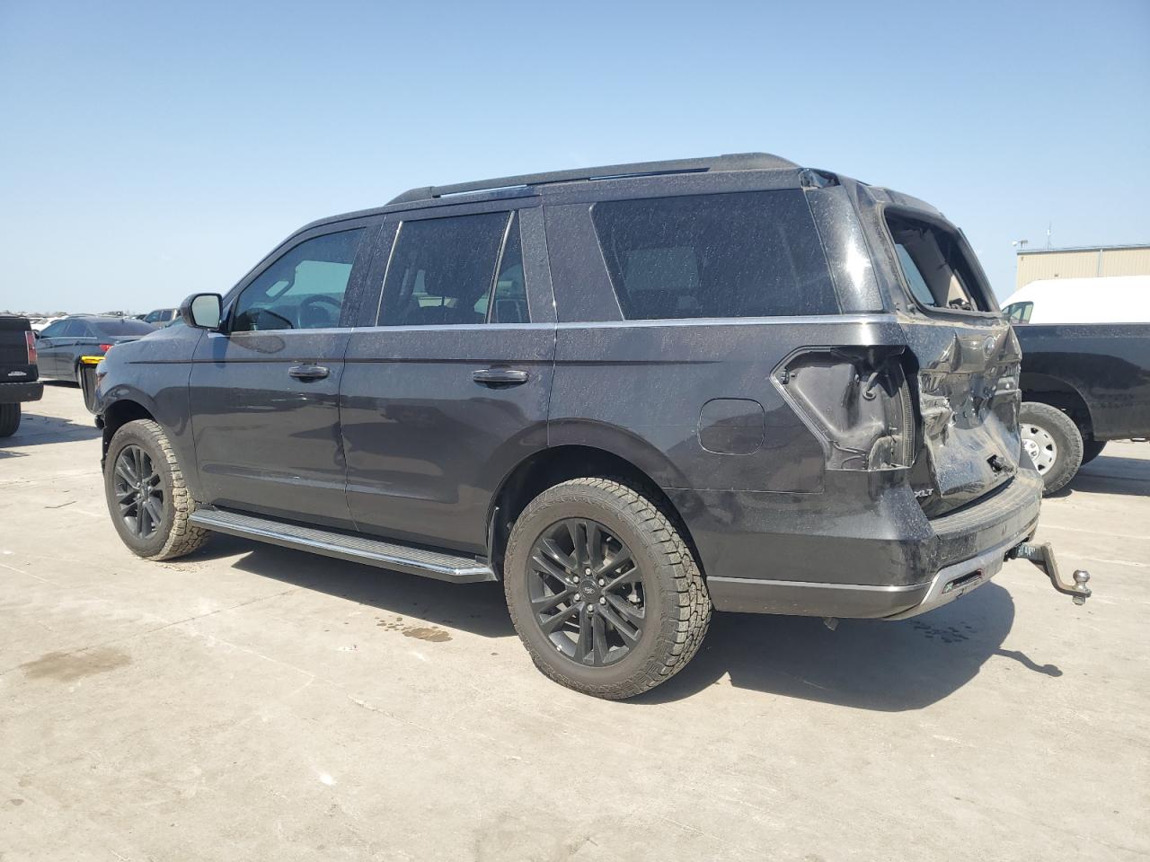 2023 FORD EXPEDITION XLT VIN:1FMJU1H82PEA43174