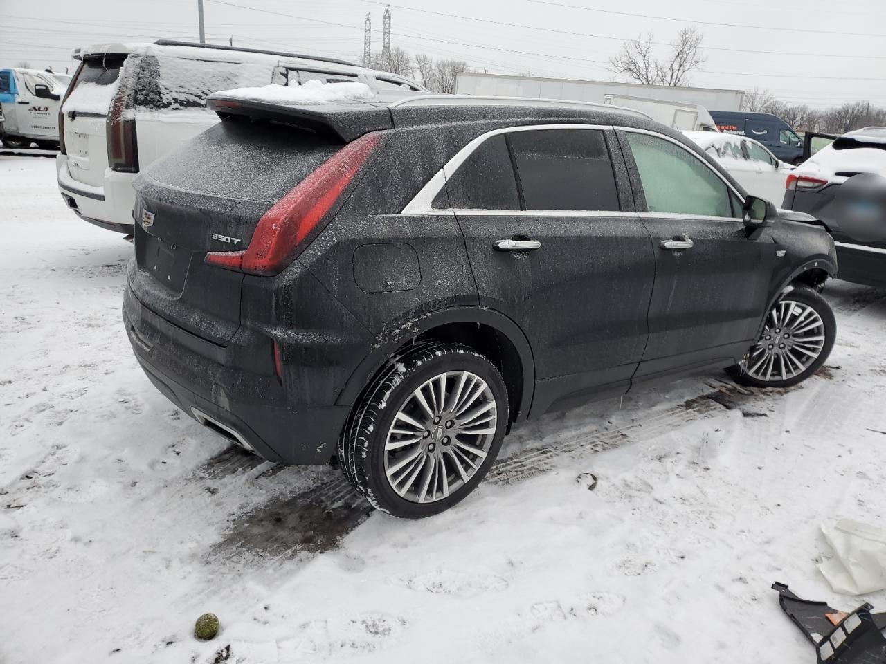 2024 CADILLAC XT4 PREMIUM LUXURY VIN:1GYFZDR4XRF100138
