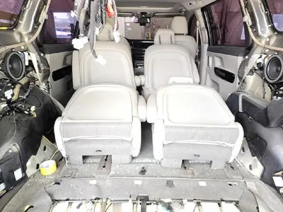 2017 Kia Carnival VIN: