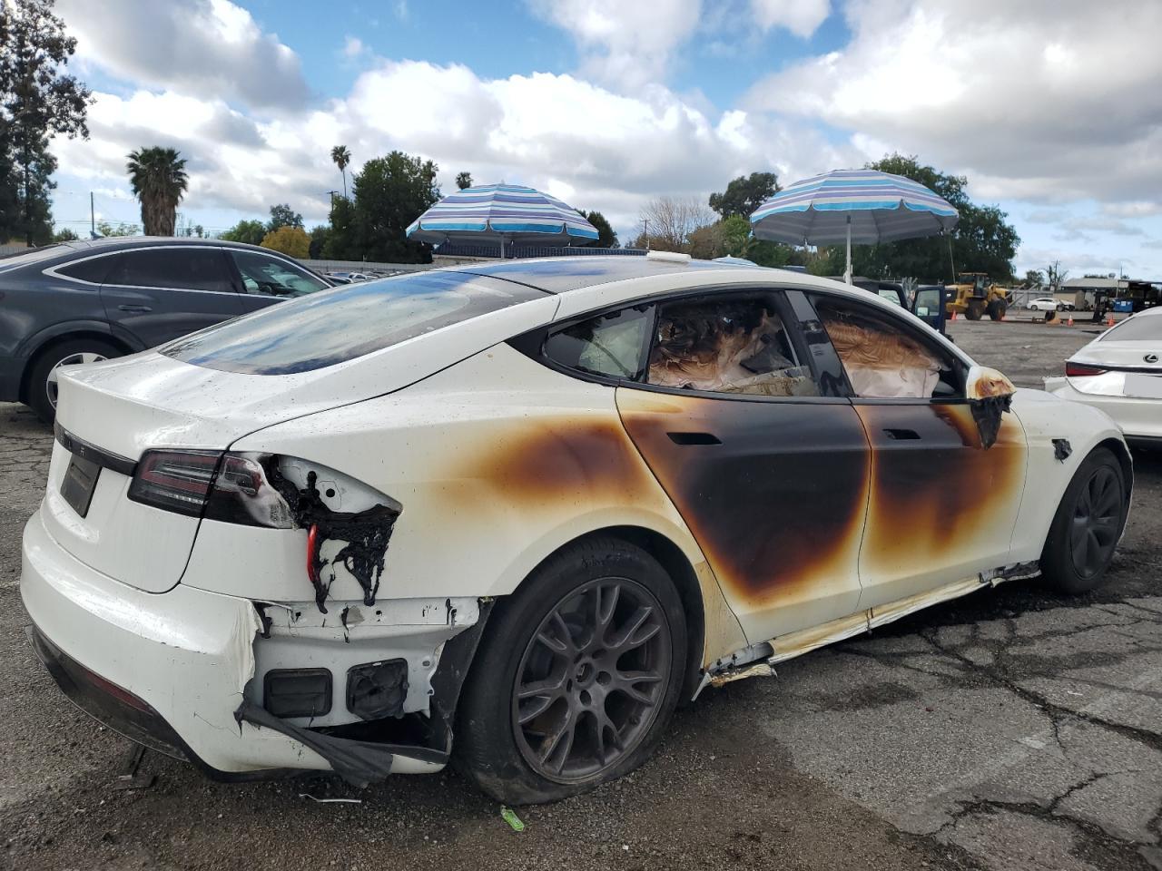 2023 TESLA MODEL S  VIN:5YJSA1E56PF511207