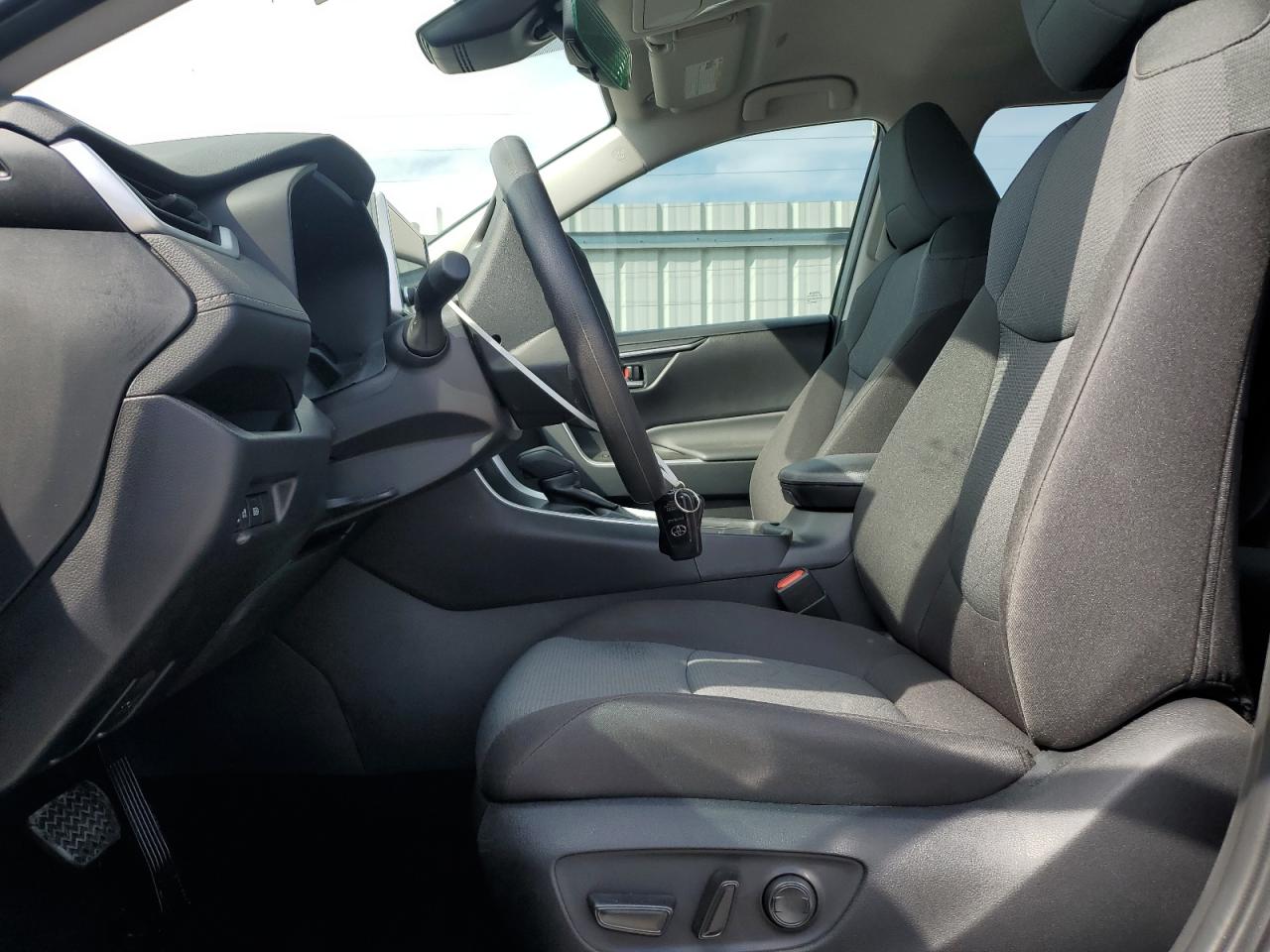 2024 TOYOTA RAV4 XLE VIN:2T3W1RFV3RC293871