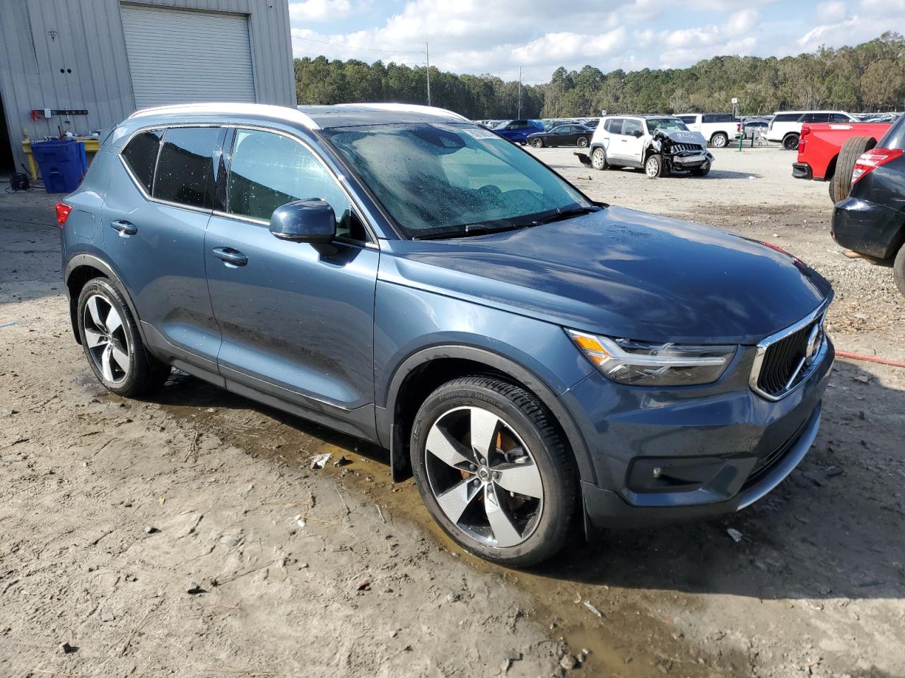 2022 VOLVO XC40 T5 MOMENTUM VIN:YV4162UK3N2647916